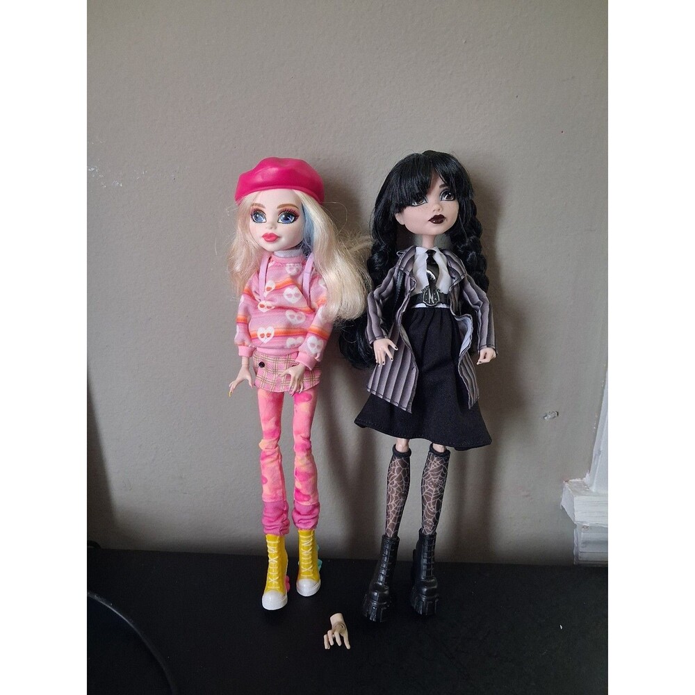 Monster high Doll Wednesday Enid